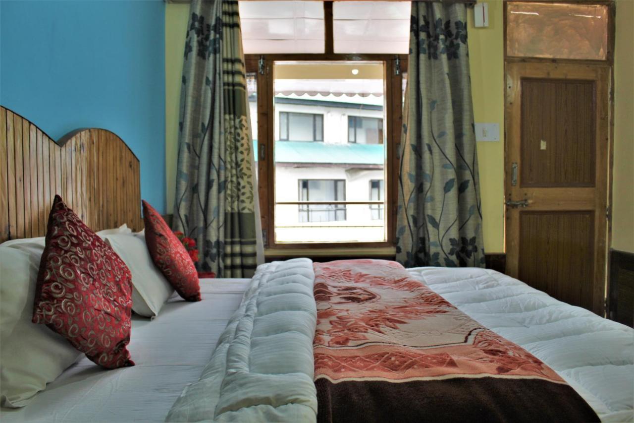 Hotel New Royal Manali (Himachal Pradesh) Ngoại thất bức ảnh